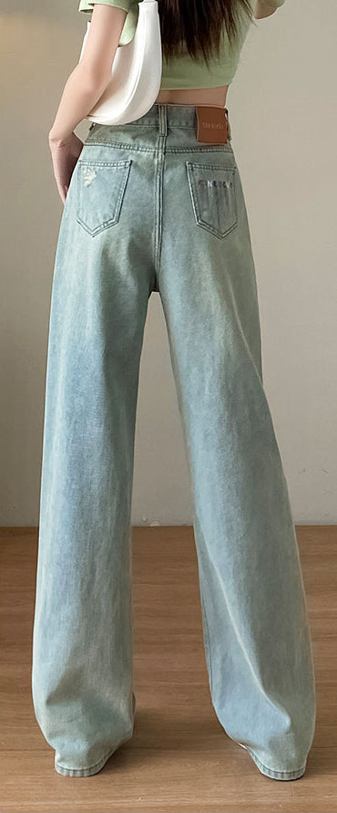 Women Mildly Distressed Light Fade Stretchable Jeans