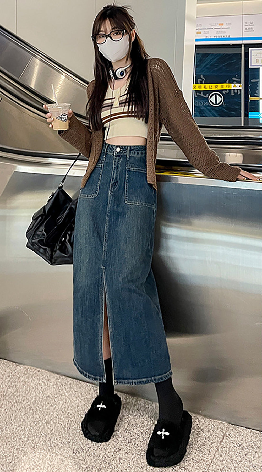 Women Straight Fit Highly Distressed Light Fade Jeans