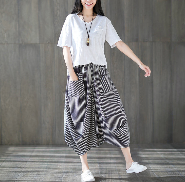 Women Regular Fit Mid-Rise Striped Trousers