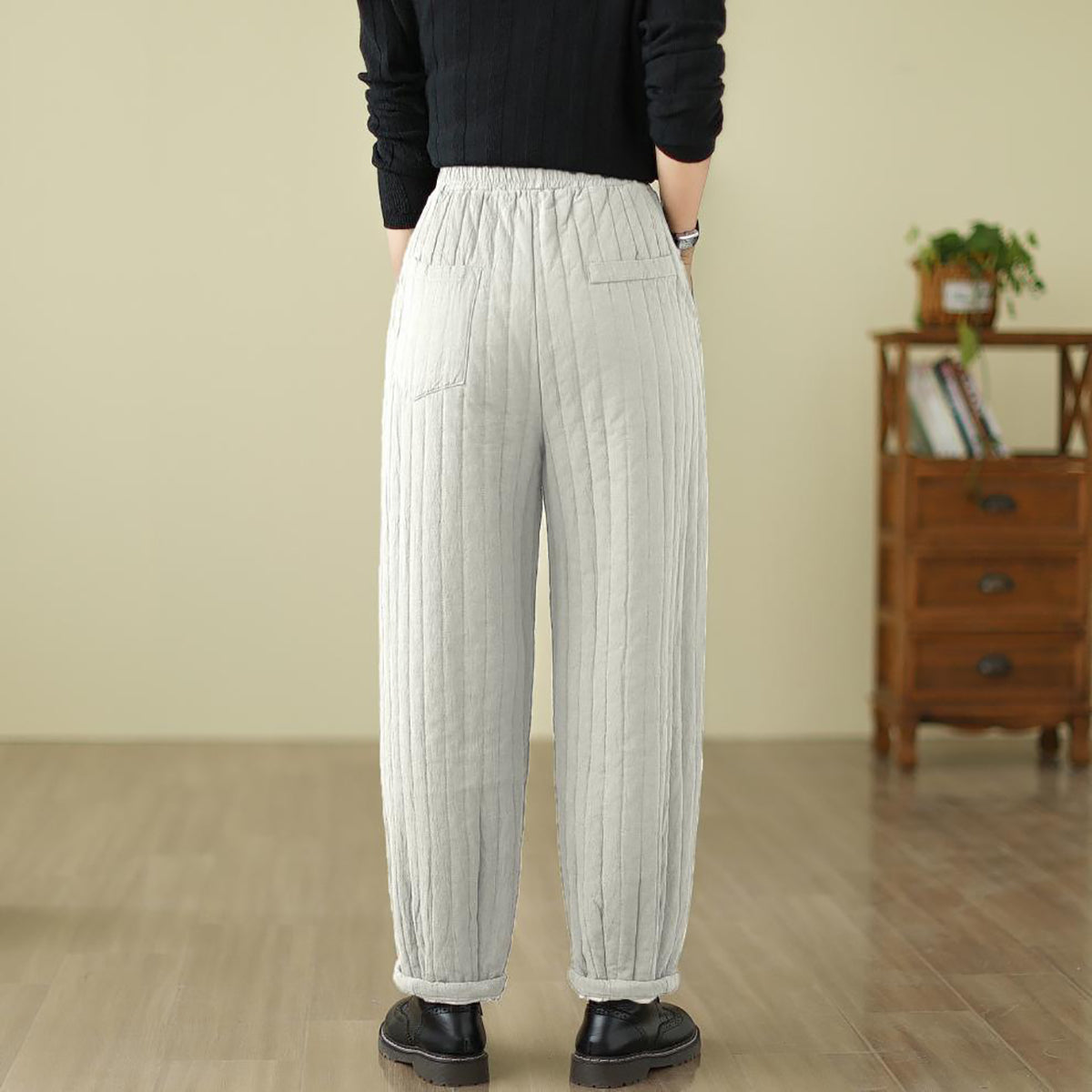 Women Easy Wash Pleated Regular Trousers