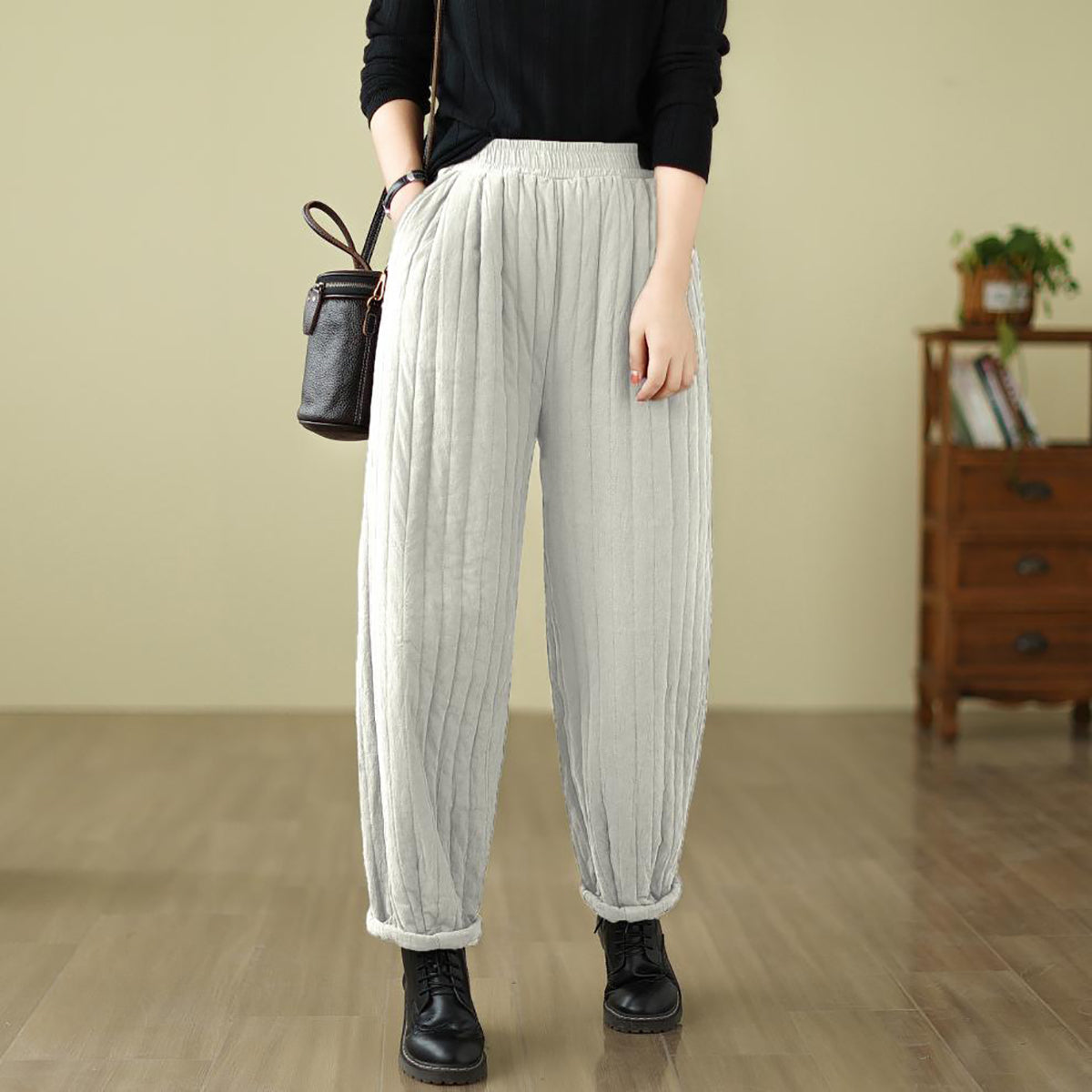 Women Easy Wash Pleated Regular Trousers