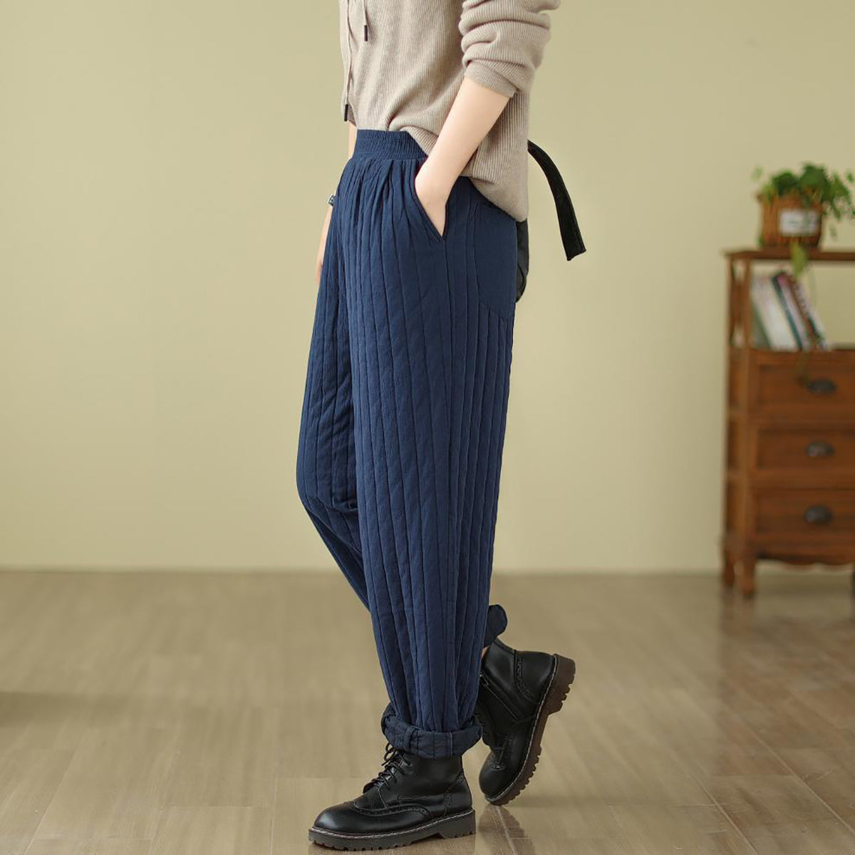 Women Easy Wash Pleated Regular Trousers