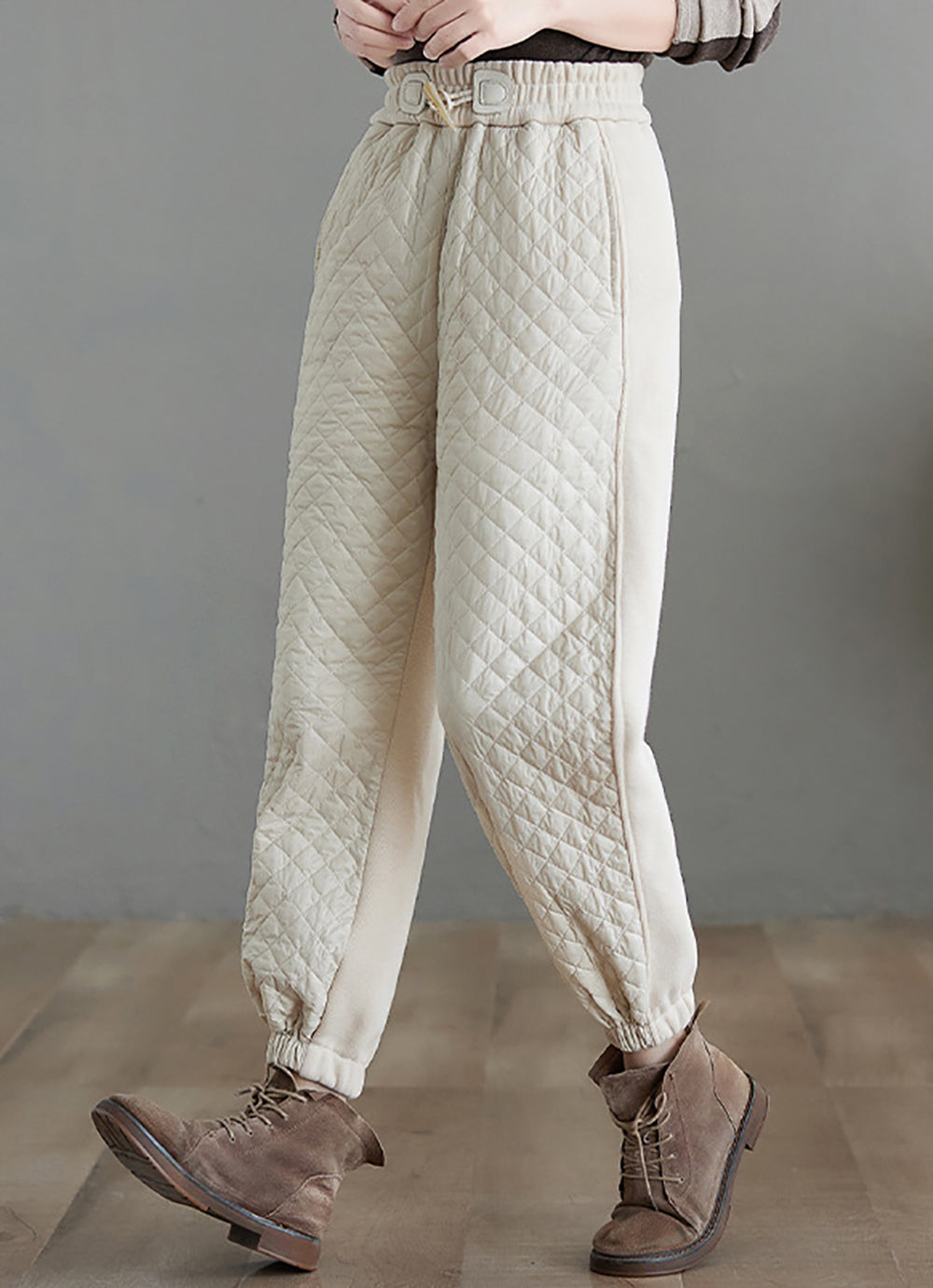 Women Mid-Rise Pleated Trousers