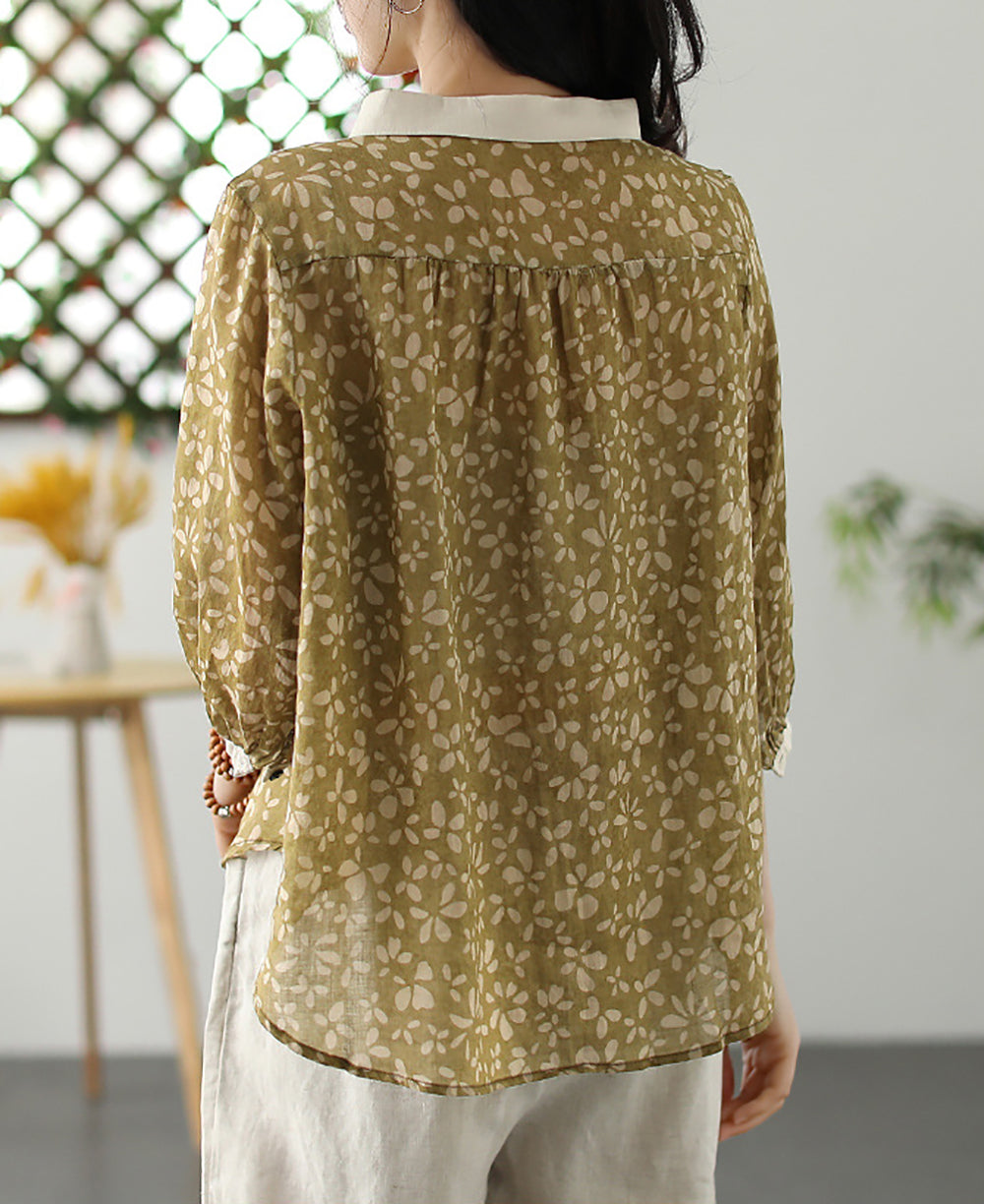Women Cutaway Collar Floral Printed Casual Shirt