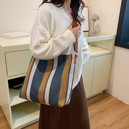 Colourblocked Bucket Handheld Bag