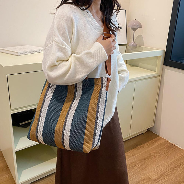 Colourblocked Bucket Handheld Bag