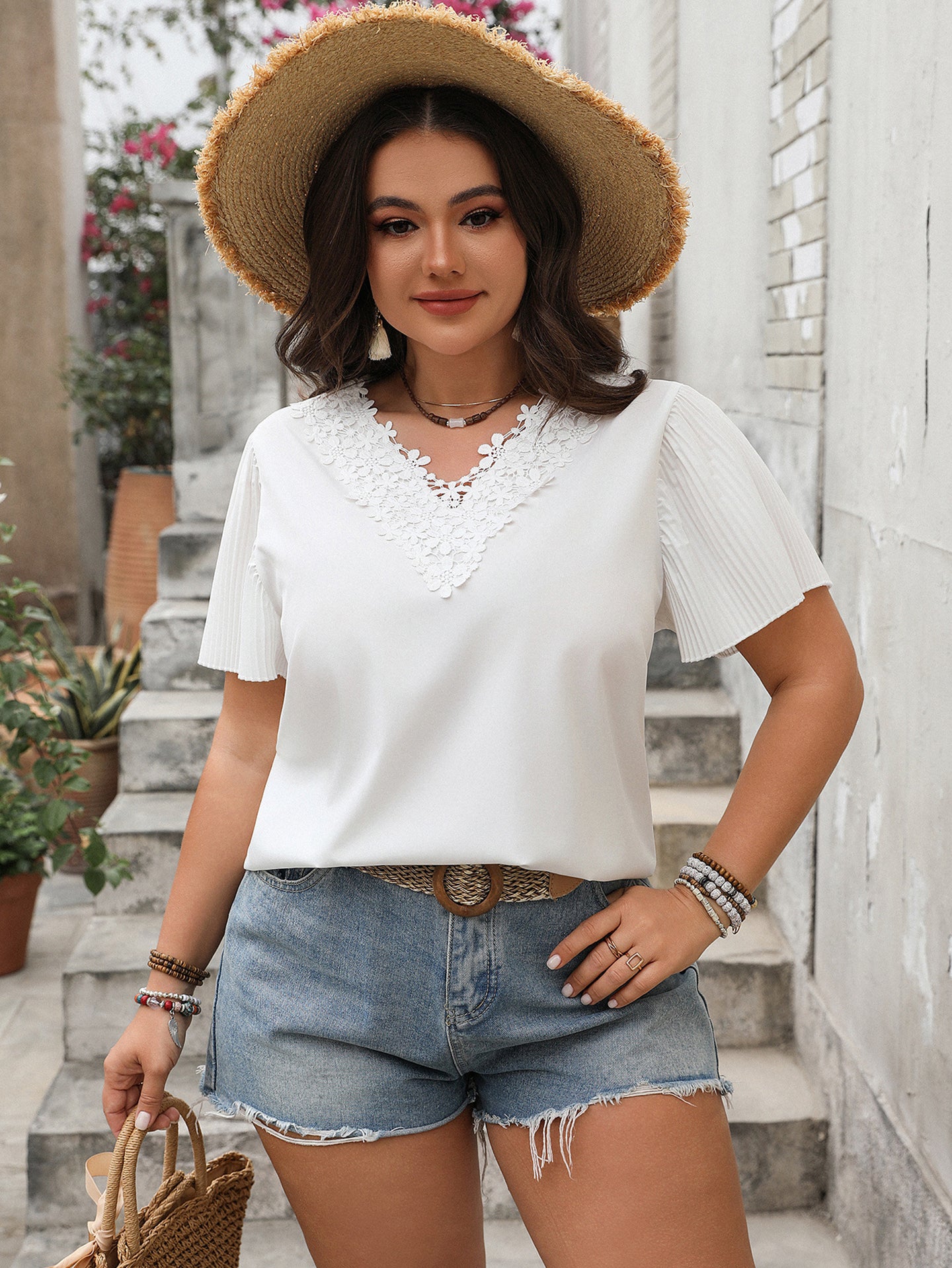 Women Solid V-Neck Regular Top