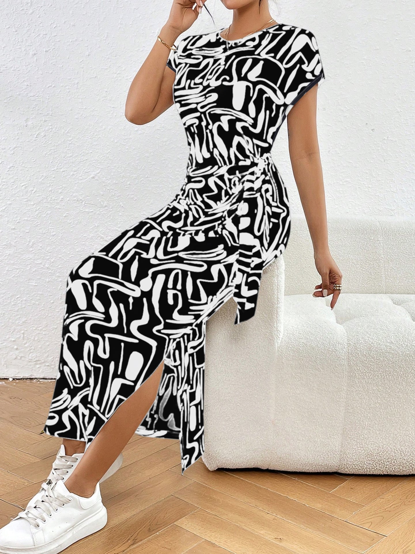 Women Abstract Printed Tie-Ups Bodycon Dress