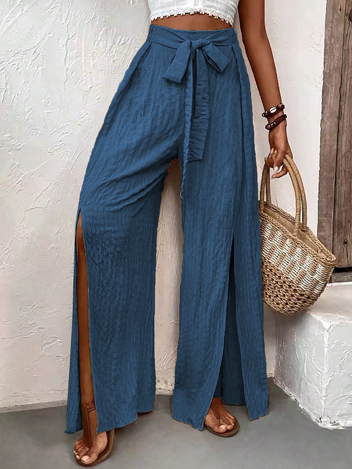 Women Textured Loose Fit Easy Wash Pleated Wide Leg Trousers