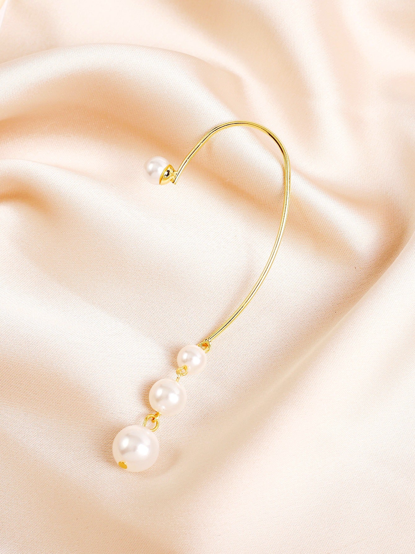 Gold-Plated Geometric Shaped Artificial Beads Beaded Ear Cuff