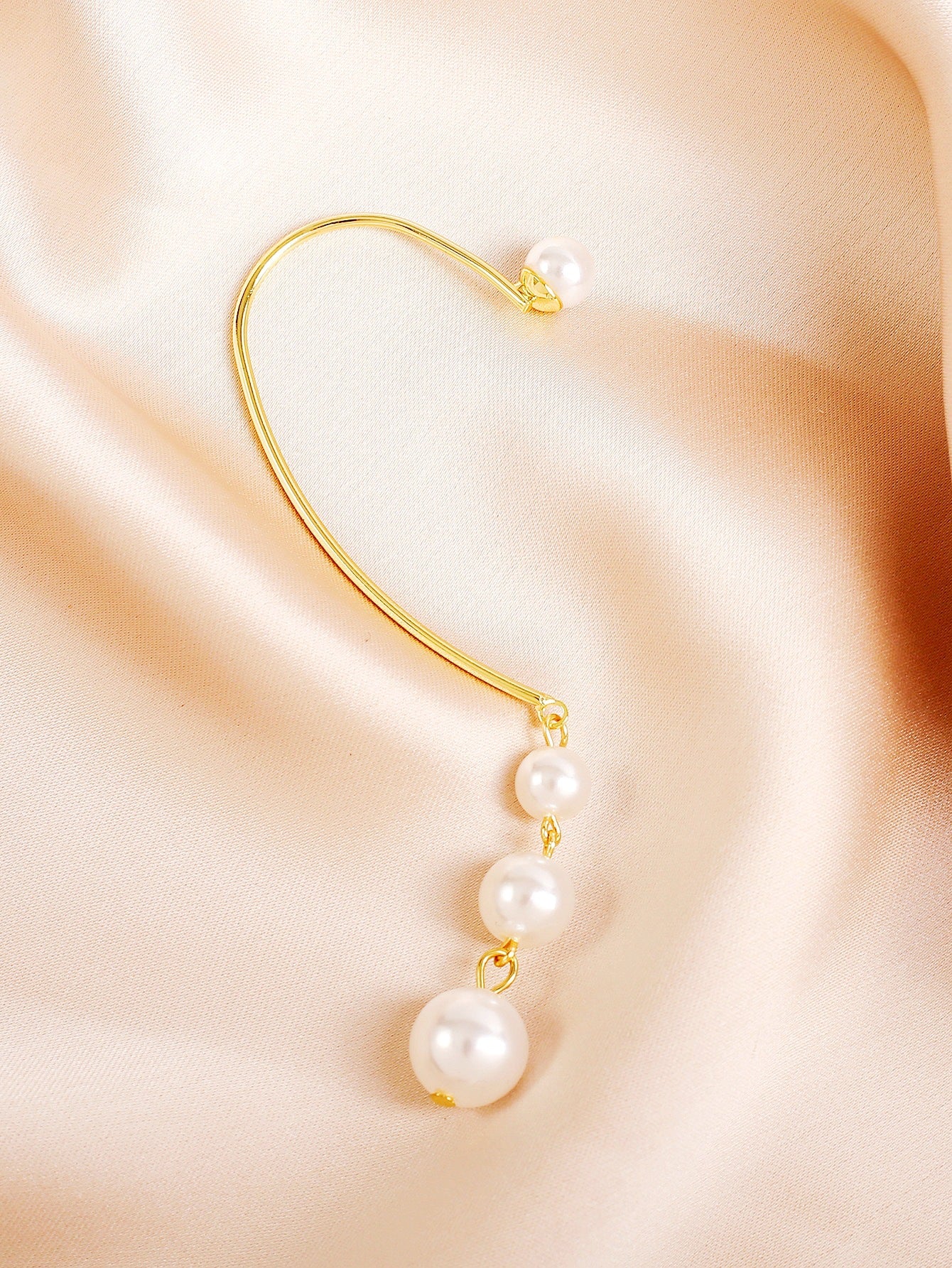 Gold-Plated Geometric Shaped Artificial Beads Beaded Ear Cuff