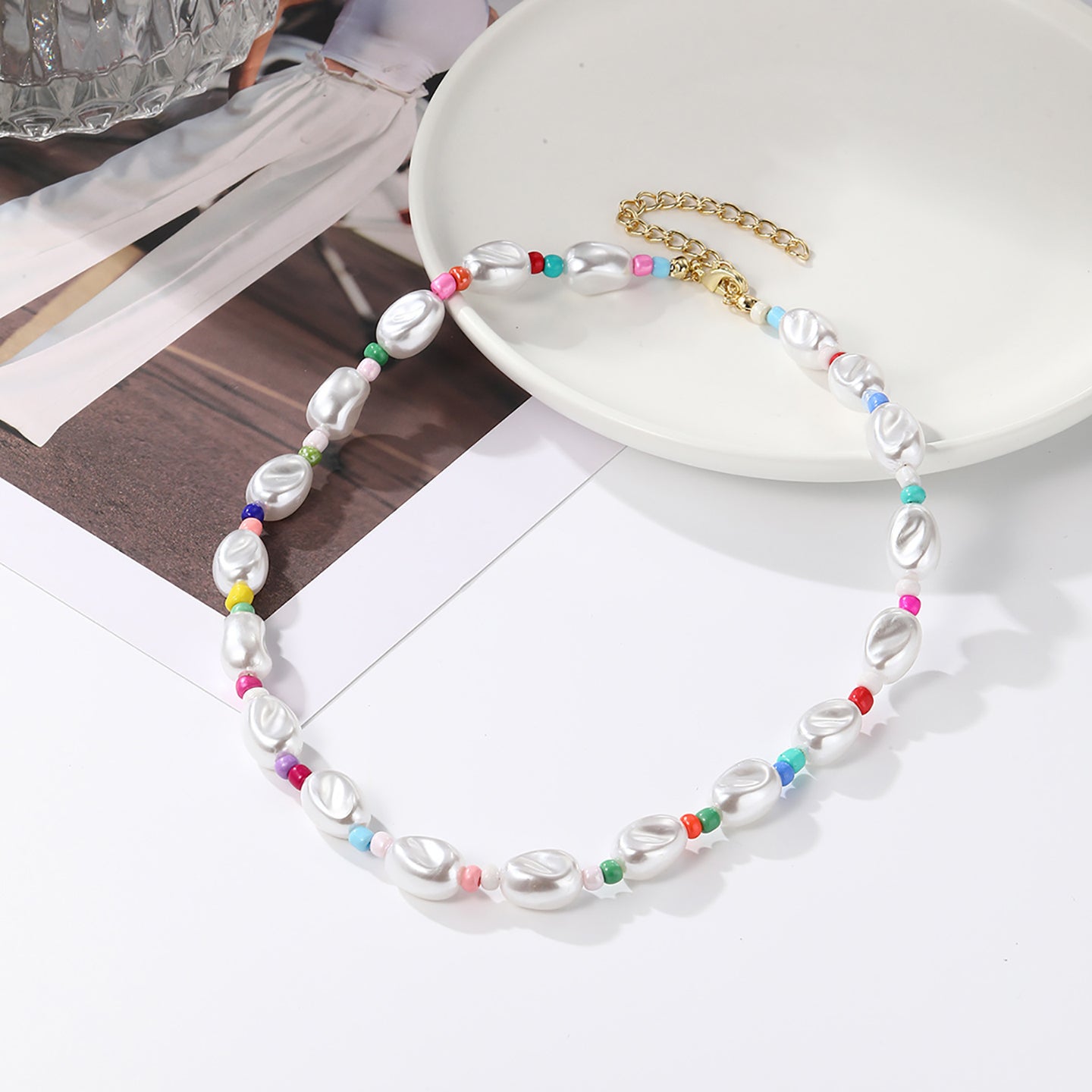 White & Pink Gold-Plated Artificial Beads Baaded Enamelled Necklace
