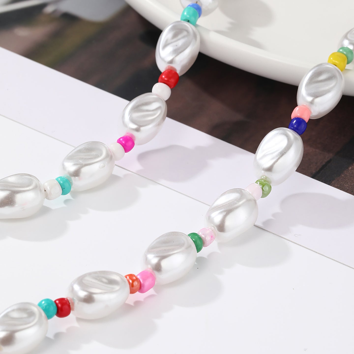 White & Pink Gold-Plated Artificial Beads Baaded Enamelled Necklace