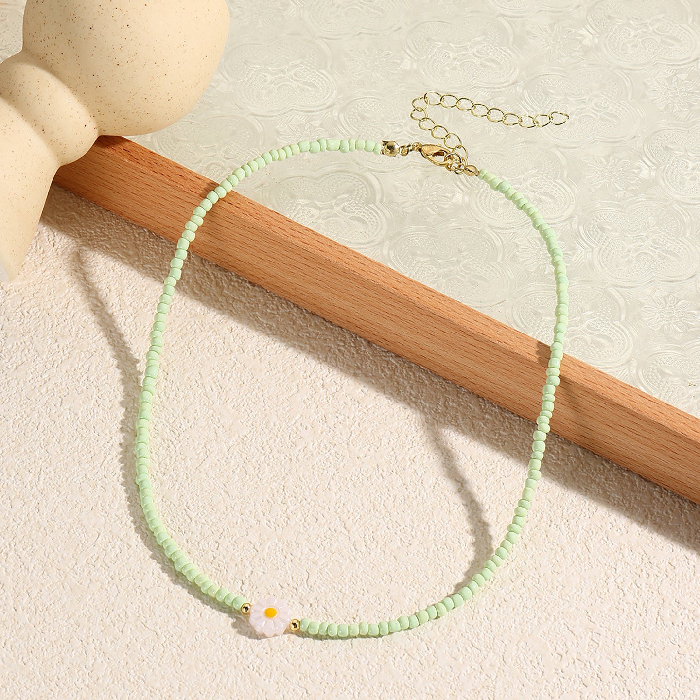 Green & White Gold-Plated Artificial Beads Beaded Enamelled Chain