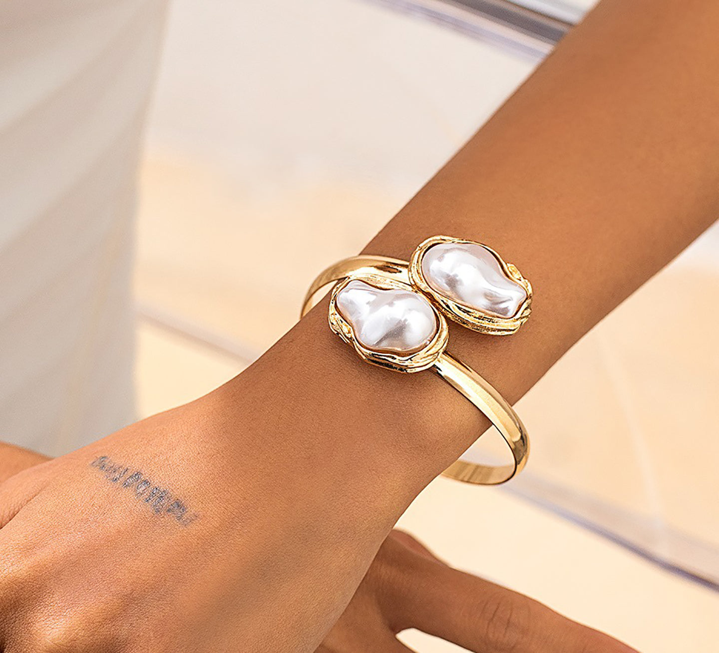Women Pearls Handcrafted Gold-Plated Armlet Bracelet