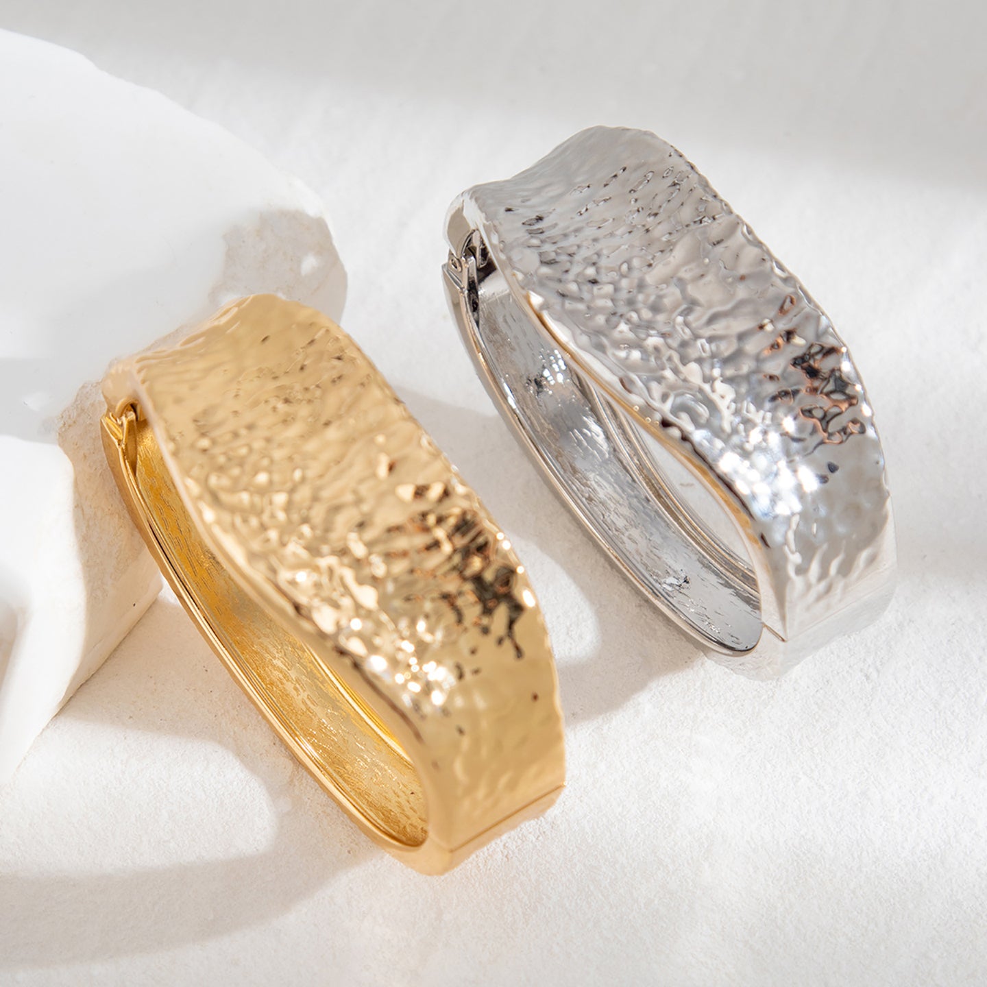 Women Oxidised Silver-Plated Kada Bracelet