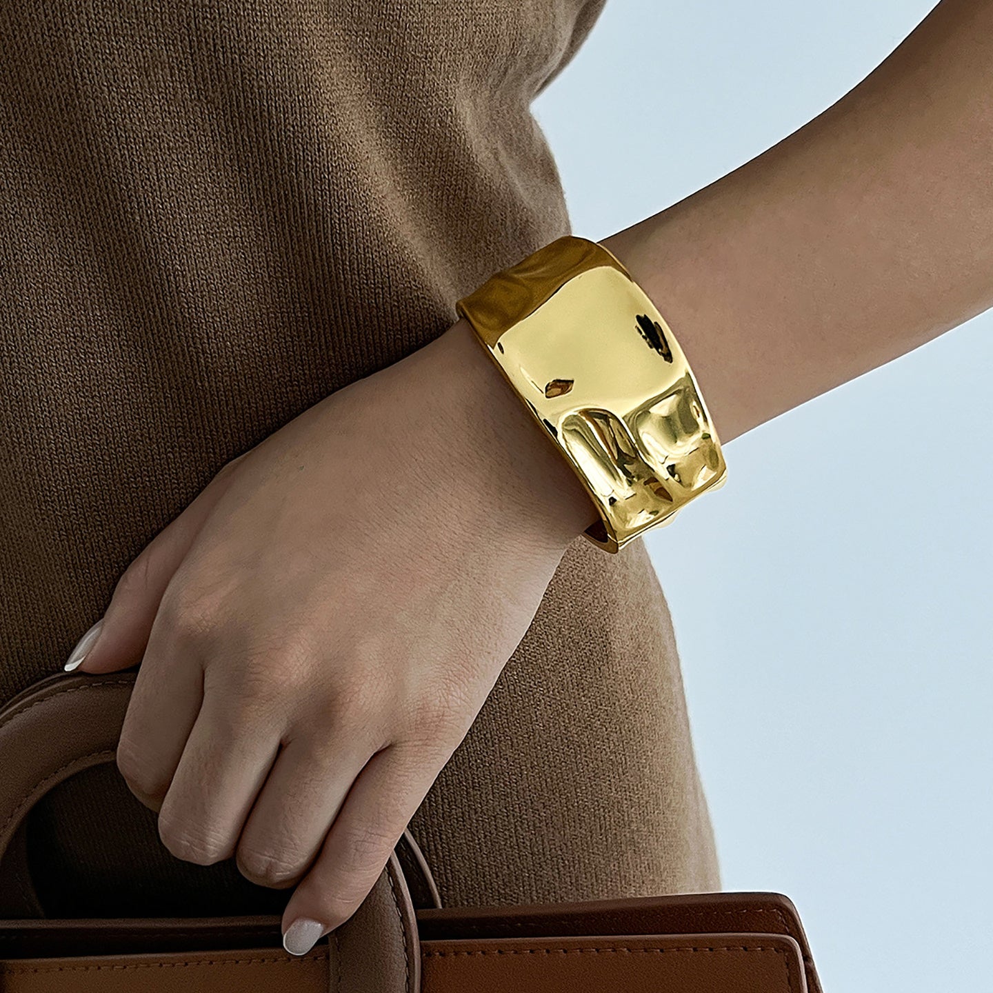 Women Handcrafted Gold-Plated Kada Bracelet