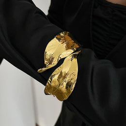 Women Antique Gold-Plated Bangle-Style Bracelet