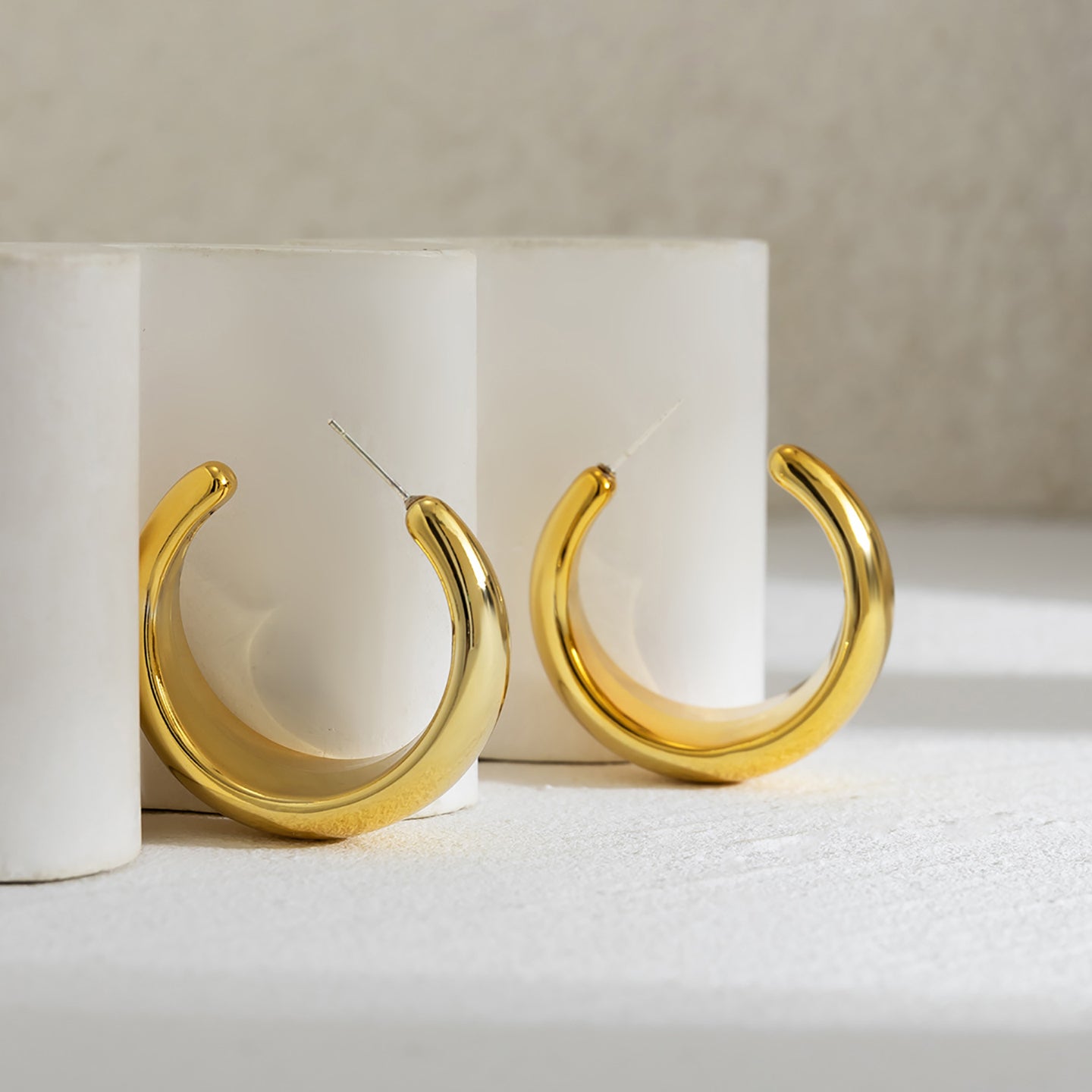 Teardrop Shaped Studs Earrings