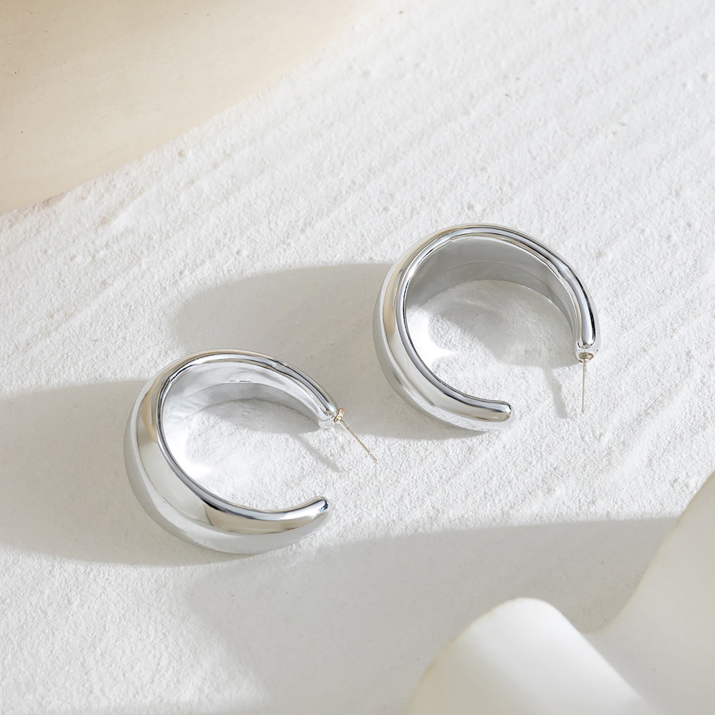 Teardrop Shaped Studs Earrings