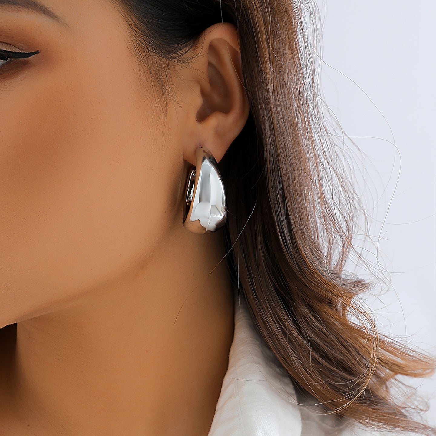 Teardrop Shaped Studs Earrings