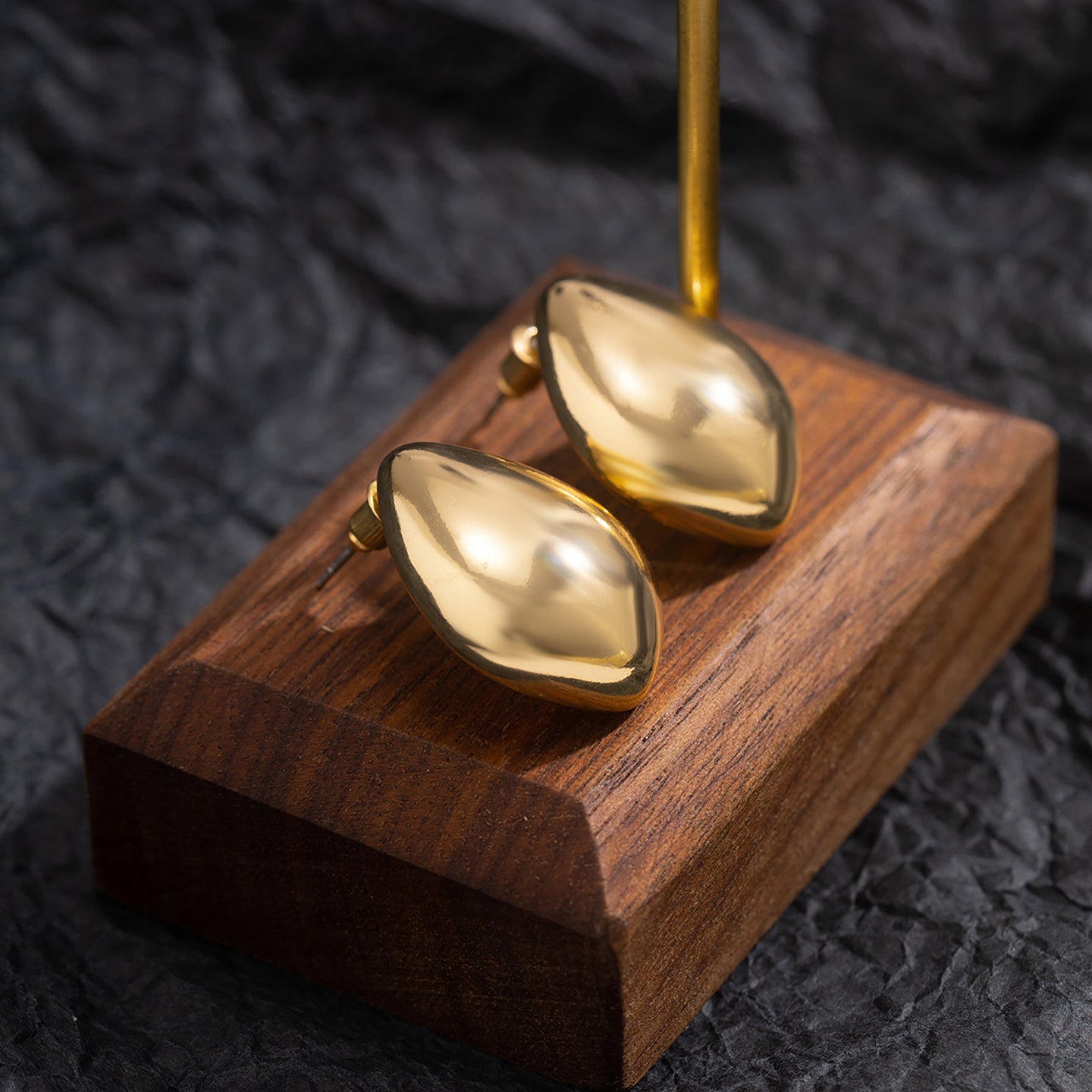 Teardrop Shaped Studs Earrings