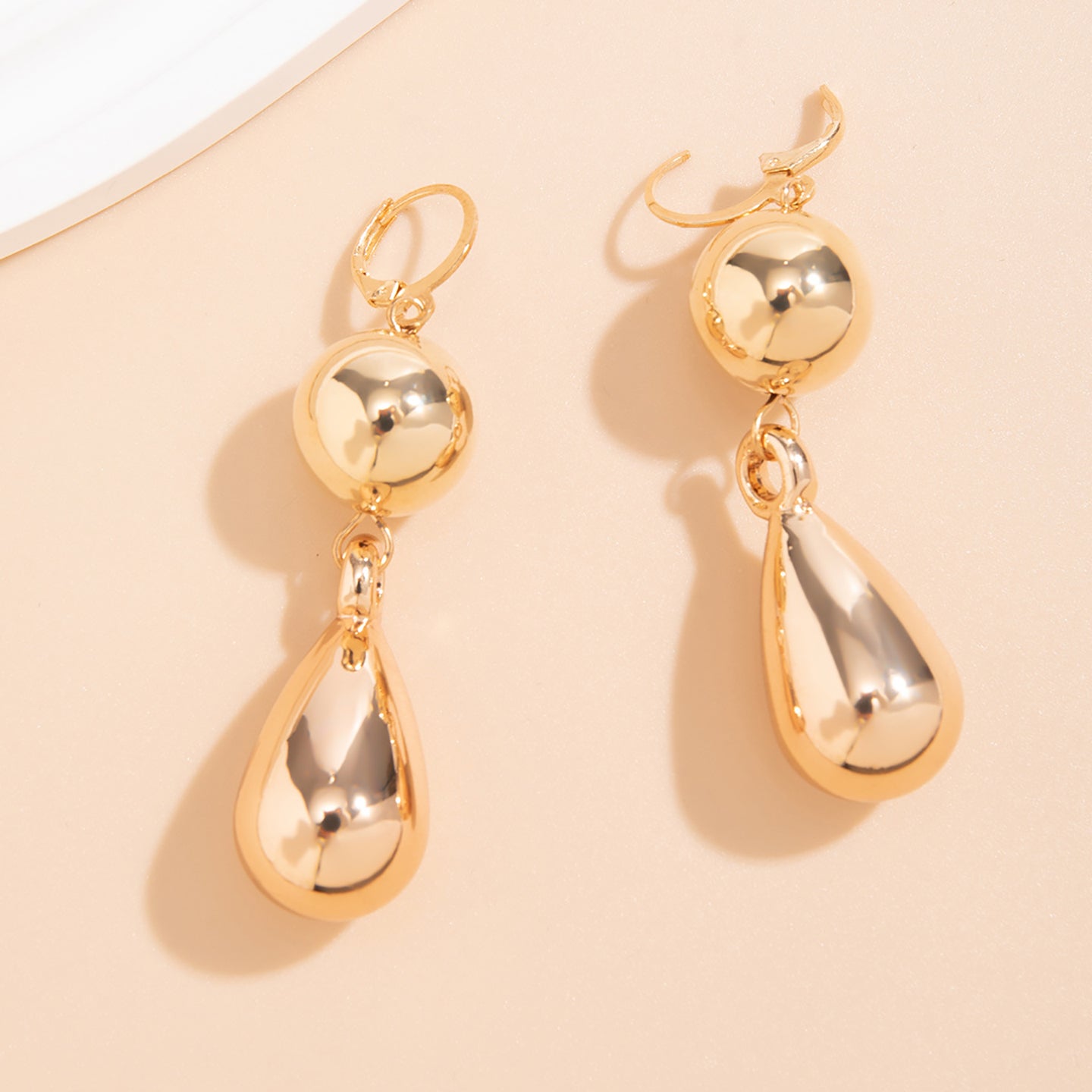 Teardrop Shaped Studs Earrings