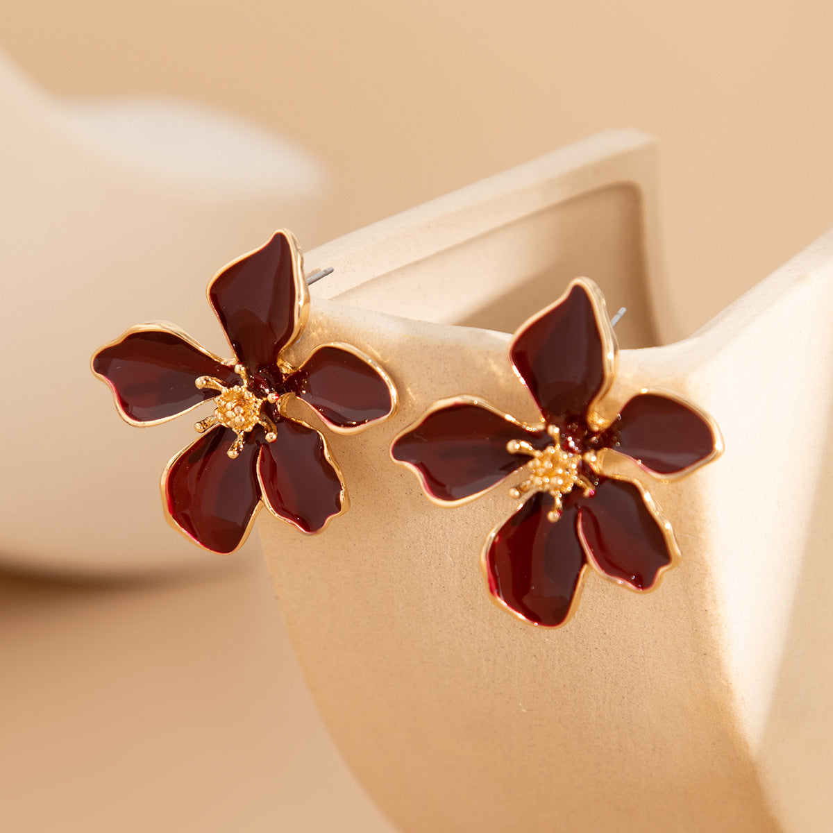 Gold-Plated Artificial Beads Beaded Floral Shape Studs