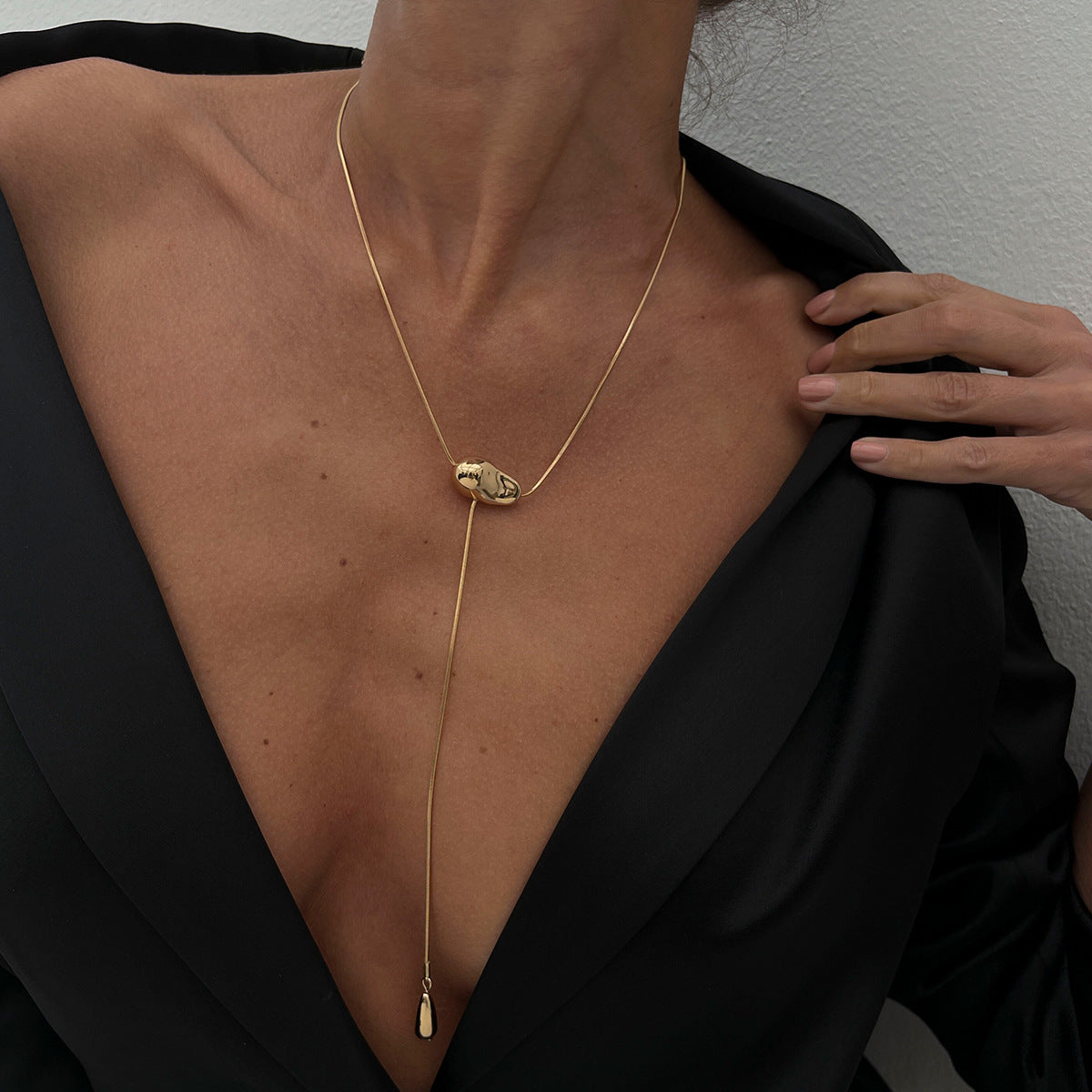 Gold-Plated Minimal Chain