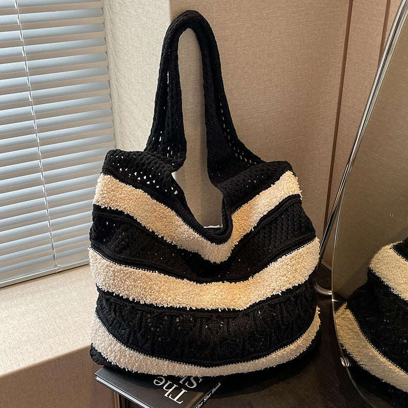 Black Solid One Handle Handheld Bag