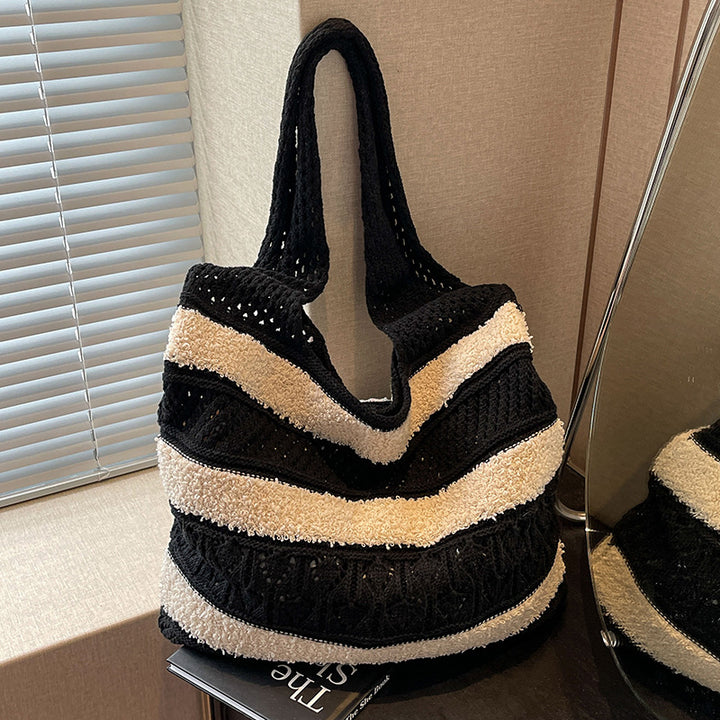 Black Solid One Handle Handheld Bag