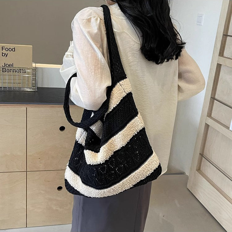 Black Solid One Handle Handheld Bag