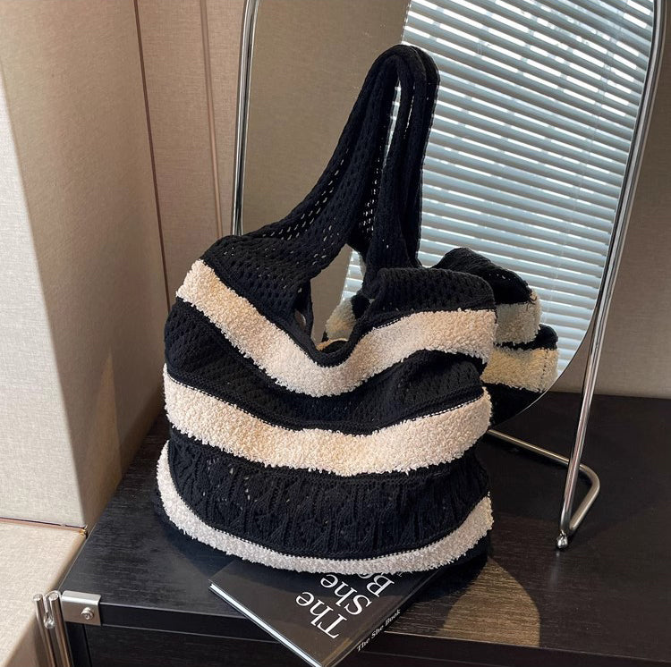Black Solid One Handle Handheld Bag