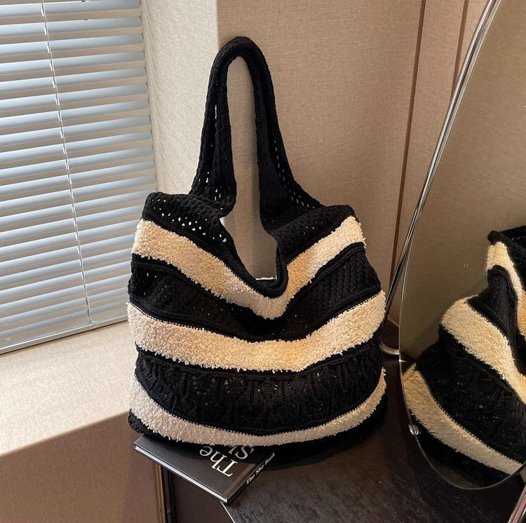 Black Solid One Handle Handheld Bag