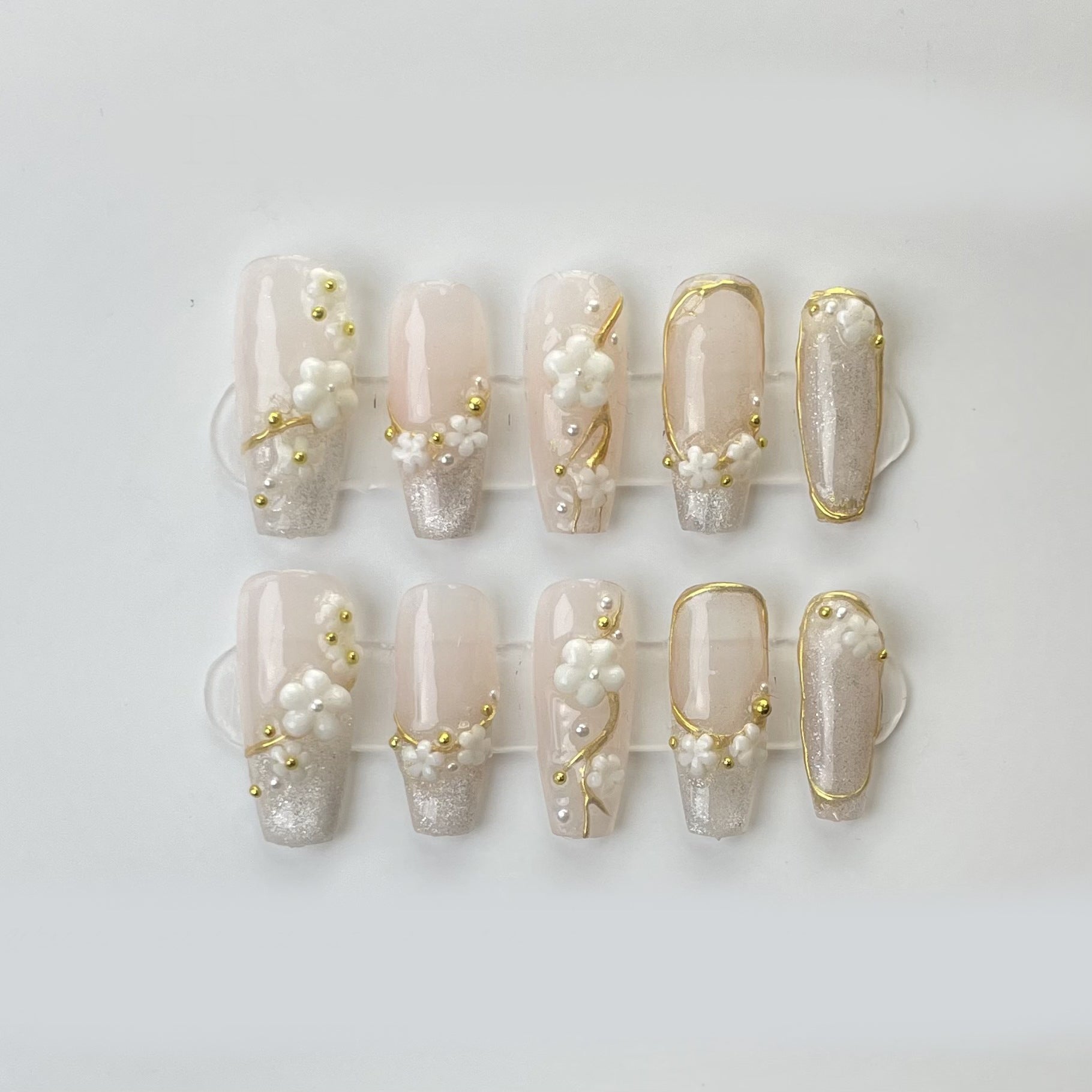 Set Of 10 Artificial Reusable Nails- White