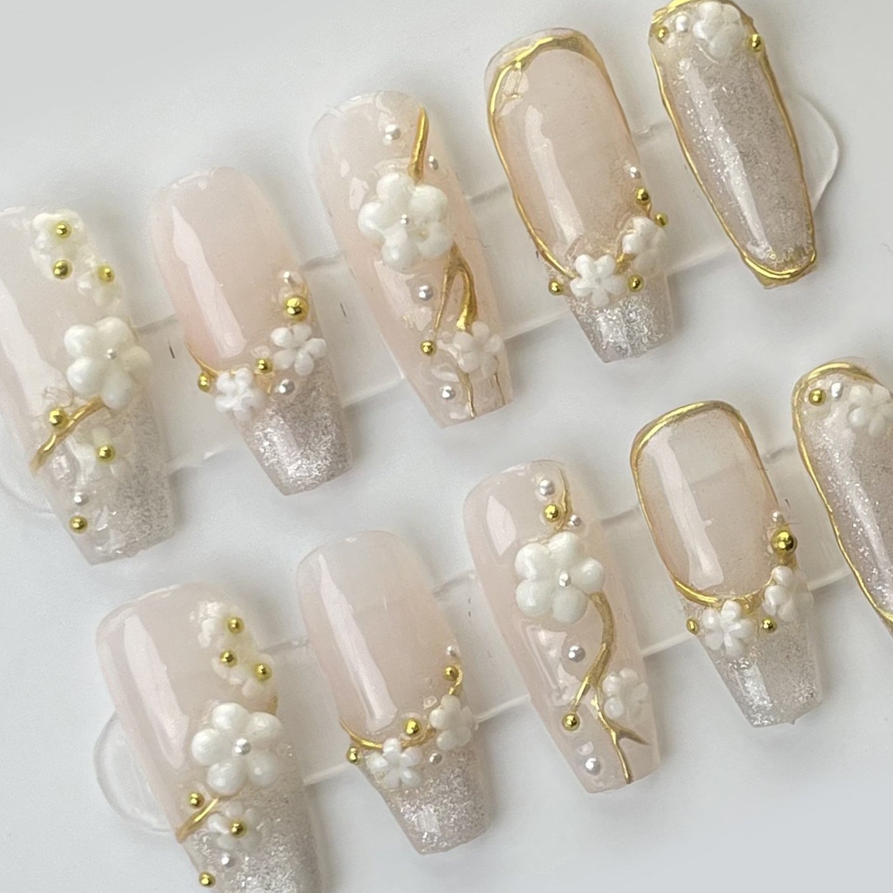 Set Of 10 Artificial Reusable Nails- White