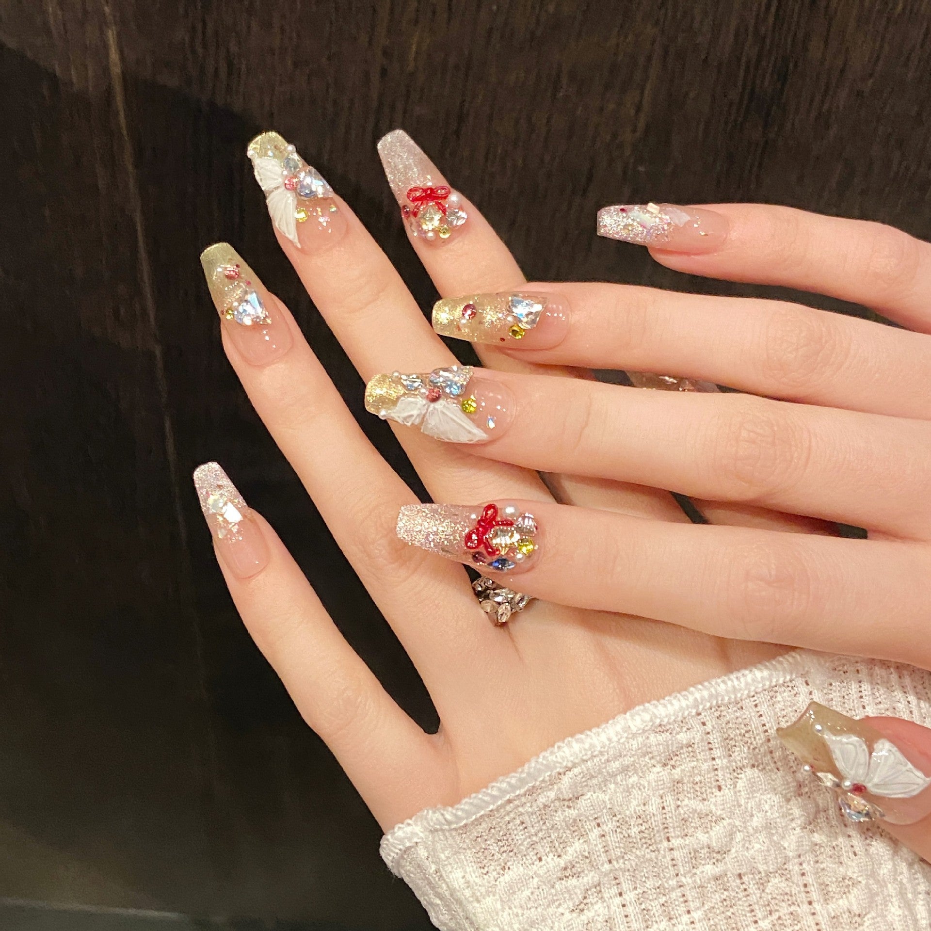 Set Of 10  Embellished Nail Extension