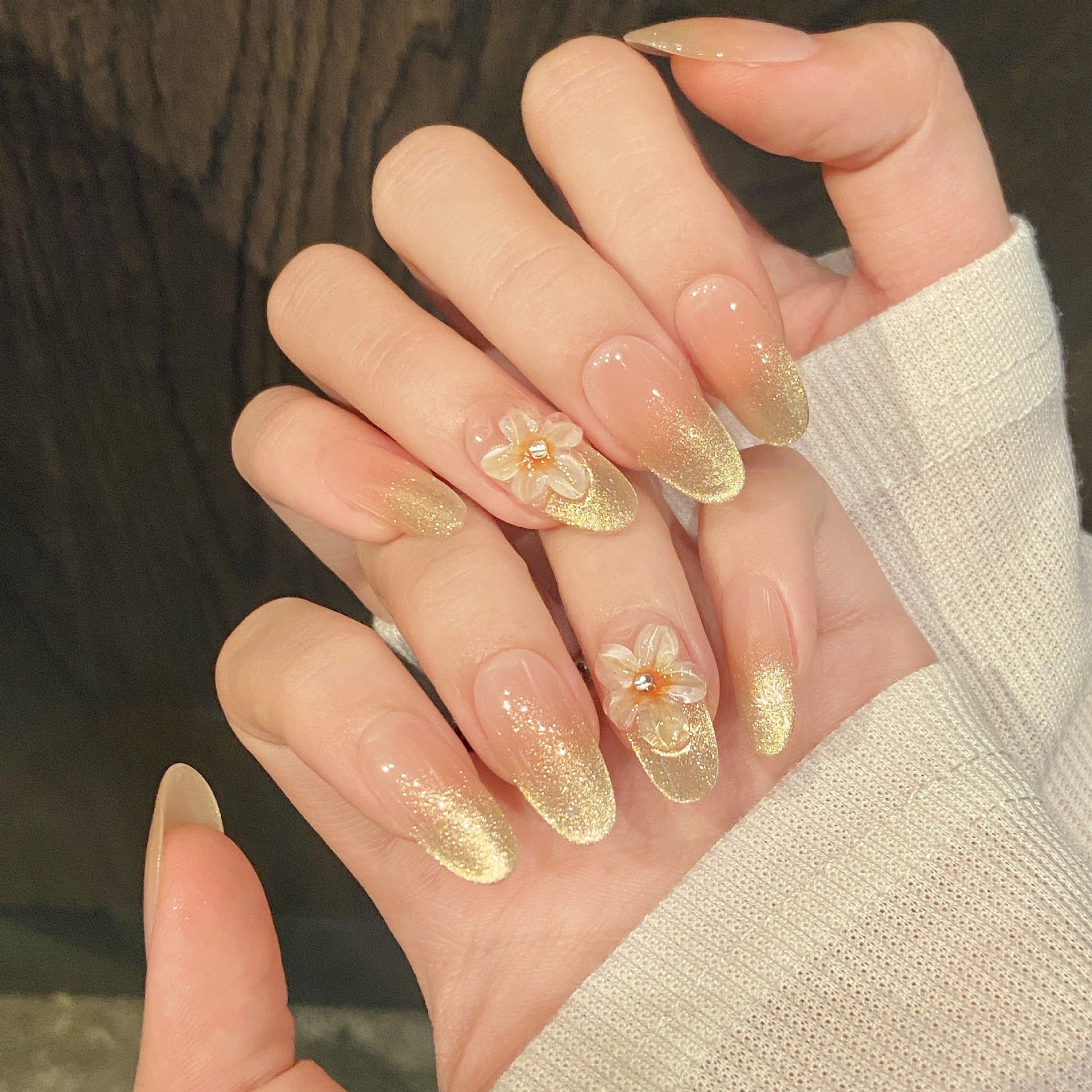 Set Of 10 Floral Nail Extension
