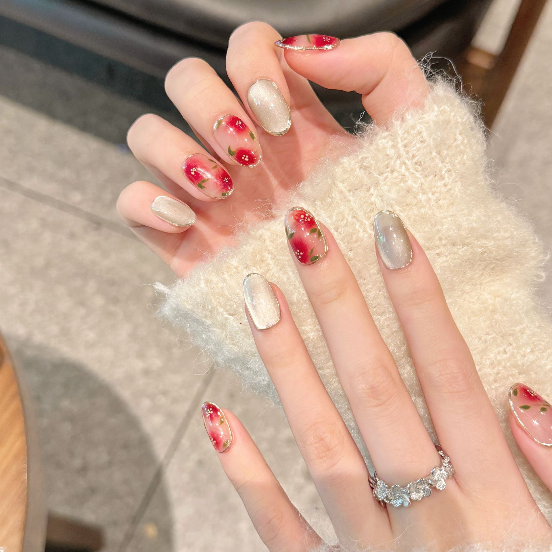 Set Of 10 Nail Extension - Silver & Beige