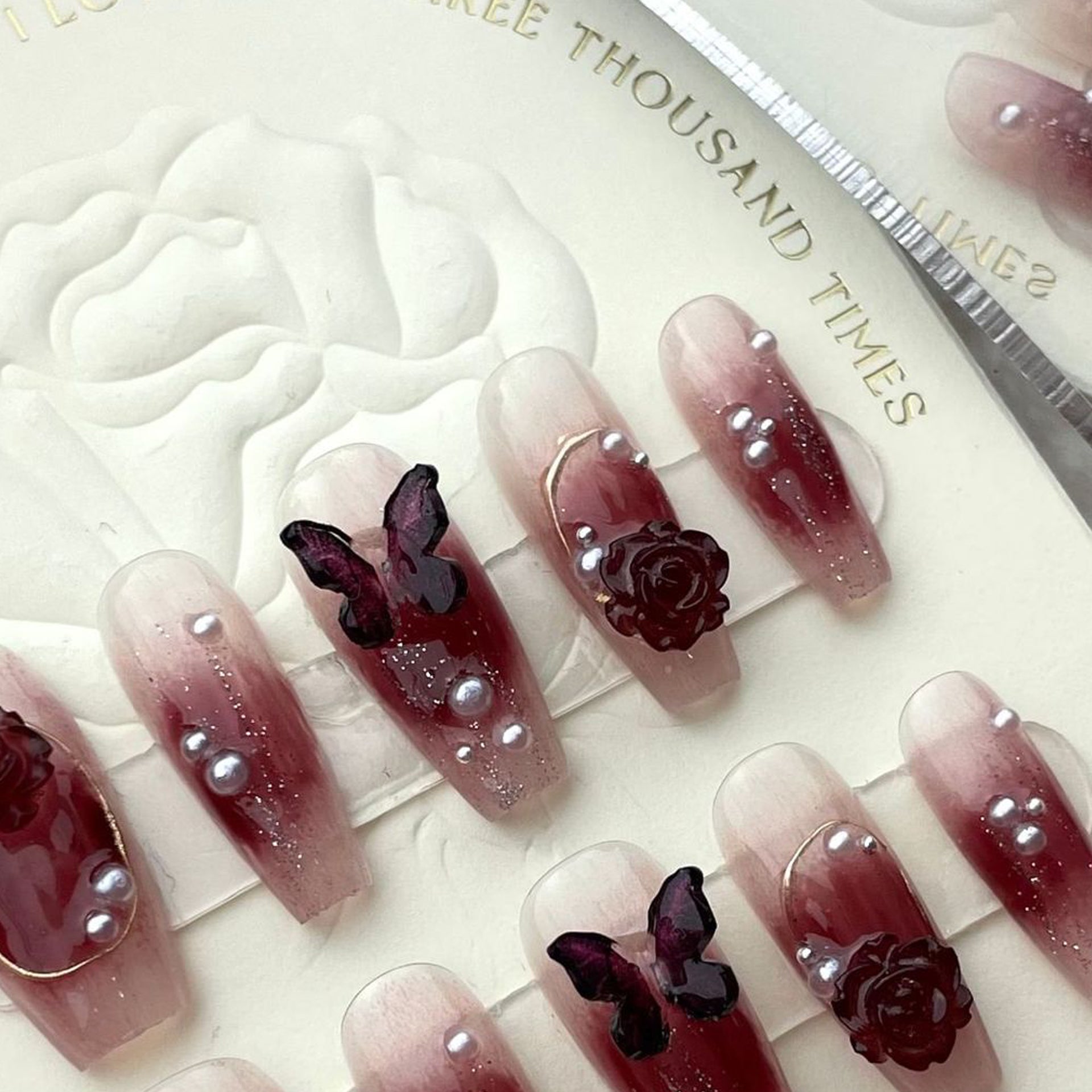 Set Of 10 Artificial Reusable Nails - Maroon
