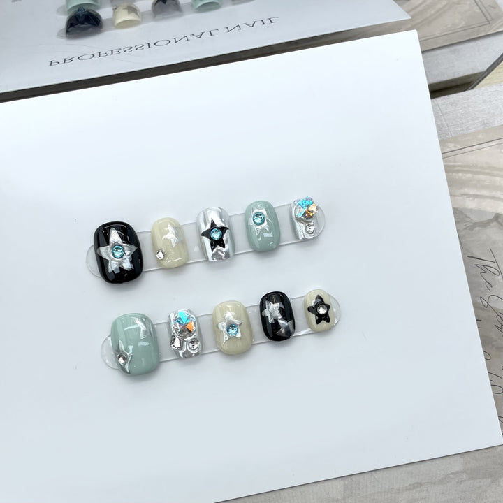 Set Of 10 Artificial Reusable Nails