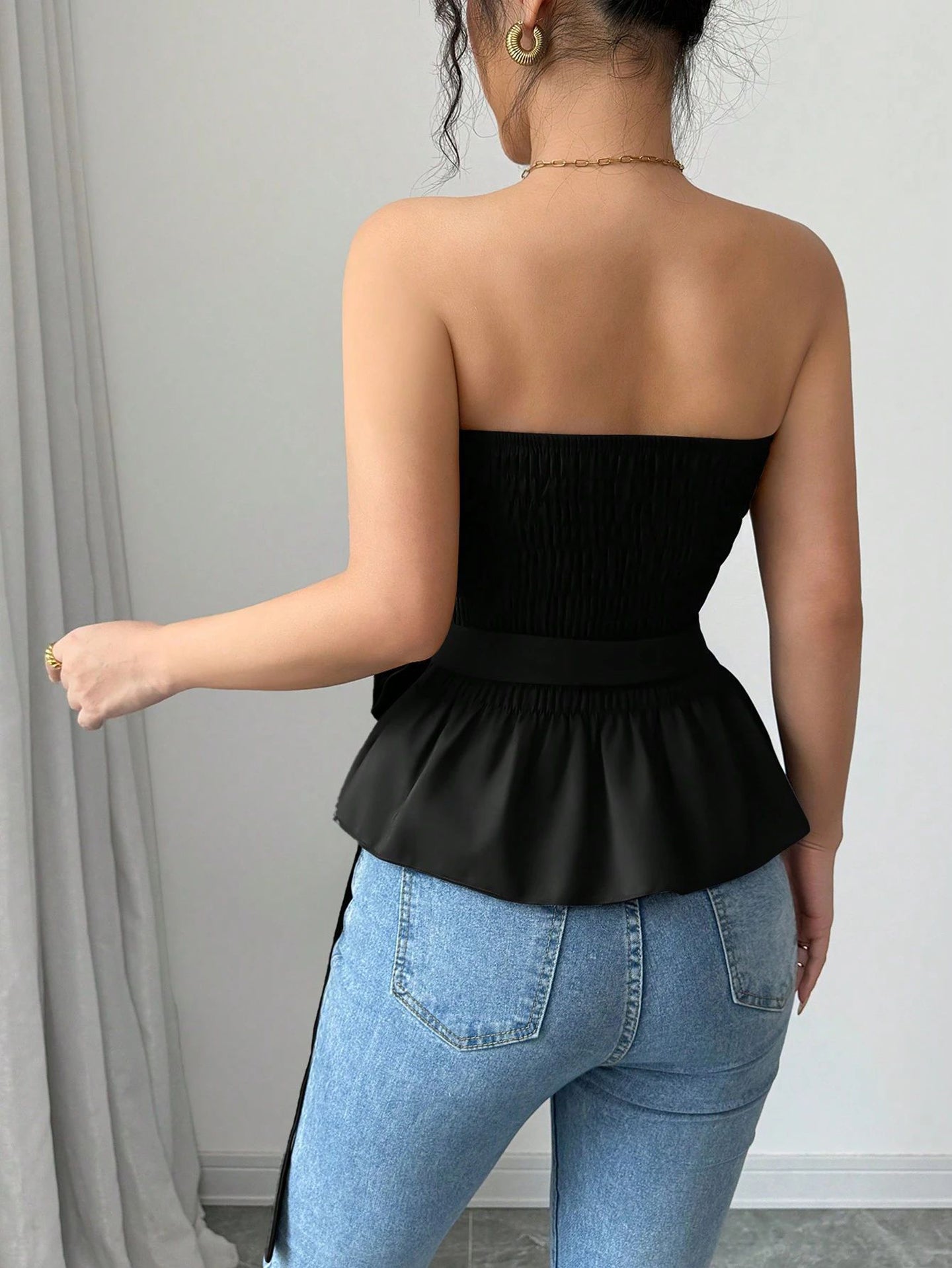 Women Strapless Crepe Tube Top