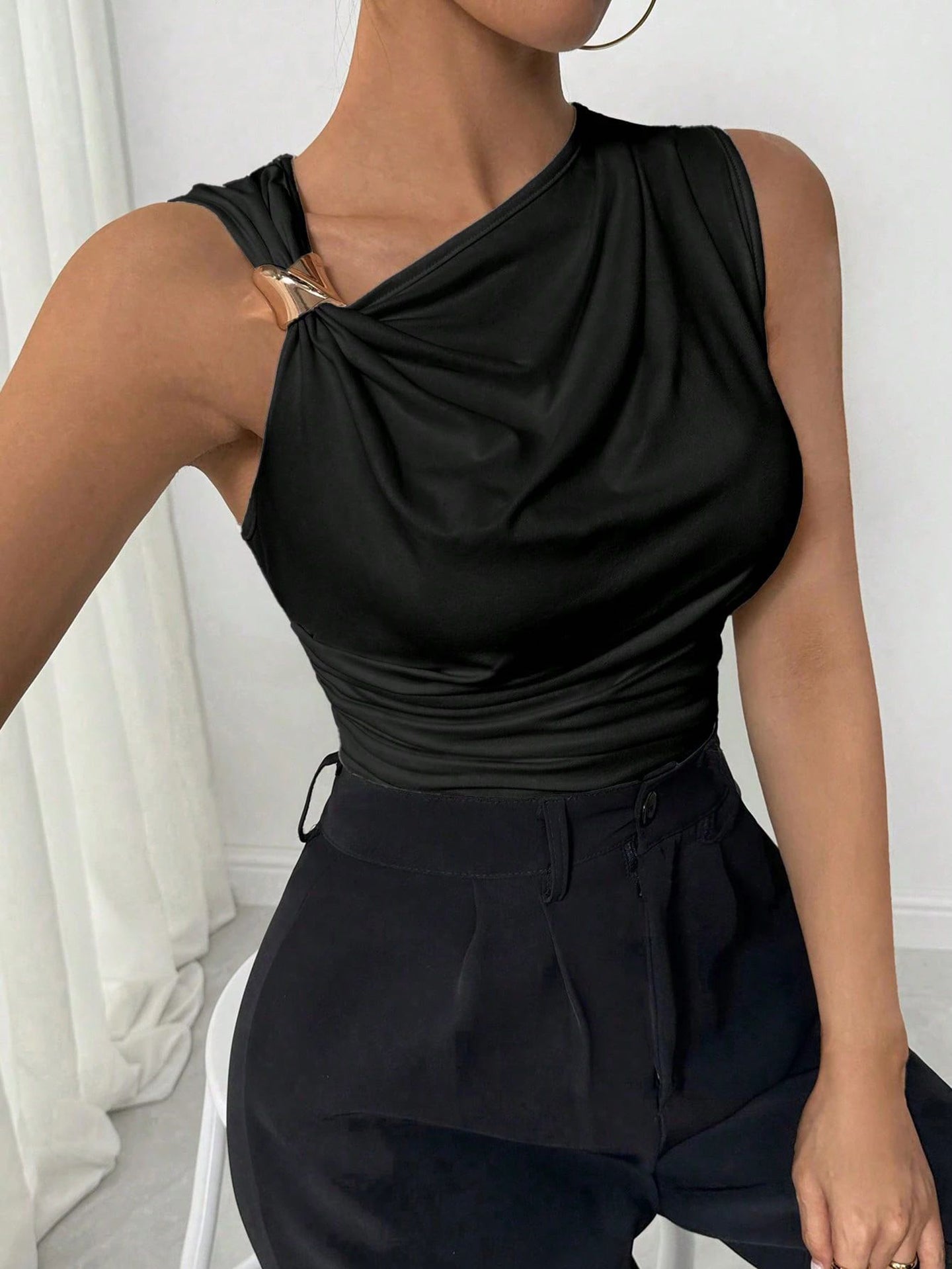 One Shoulder Sleeveless Top