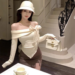Women Off-Shoulder Extended Sleeves Applique Top